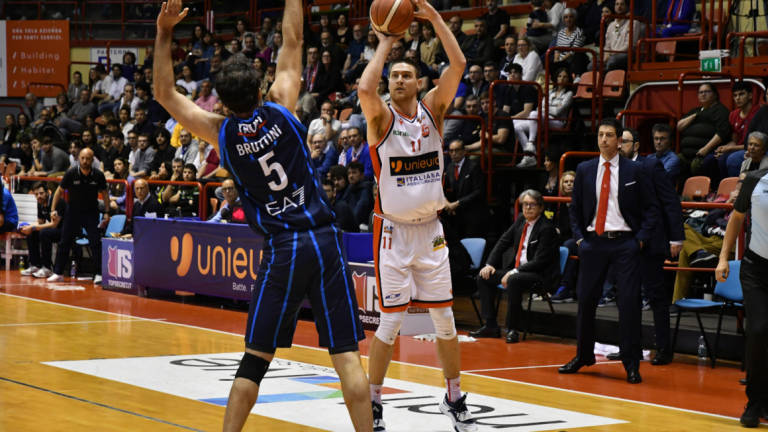 Basket A2 play-off Unieuro-Chiusi: biglietti e informazioni per tifosi per garauno Basket A2 play-off Unieuro-Chiusi: biglietti e informazioni per tifosi per garauno
