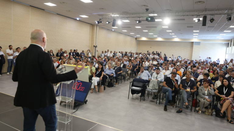 Cesena, Bonaccini lancia Energia Popolare: Grazie per l'accoglienza e per come reagite all'alluvione Cesena, Bonaccini lancia Energia Popolare: Grazie per l'accoglienza e per come reagite all'alluvione