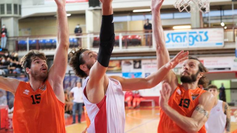 Diretta, Andrea Costa Imola-Tigers Cesena 76-72 finale live Diretta, Andrea Costa Imola-Tigers Cesena 76-72 finale live