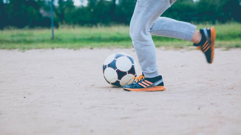 Il pallone finisce in strada: investito bambino di 5 anni a Sant'Andrea in Casale Il pallone finisce in strada: investito bambino di 5 anni a Sant'Andrea in Casale