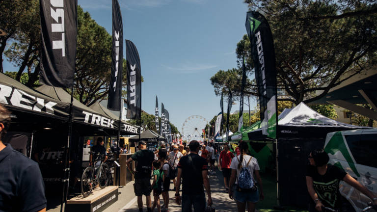 Cesenatico, Cicloevento ha radunato gli appassionati di ciclismo - GALLERY Cesenatico, Cicloevento ha radunato gli appassionati di ciclismo - GALLERY