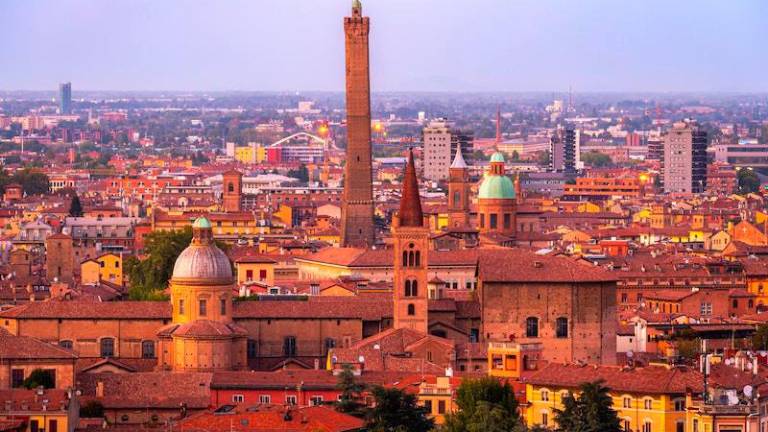 Fotografo a Bologna: Catturare emozioni nella città rossa Fotografo a Bologna: Catturare emozioni nella città rossa