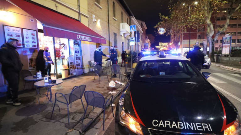 Accoltellamento a Ravenna, ferito operato, caccia all'aggressore per tutta la notte Accoltellamento a Ravenna, ferito operato, caccia all'aggressore per tutta la notte
