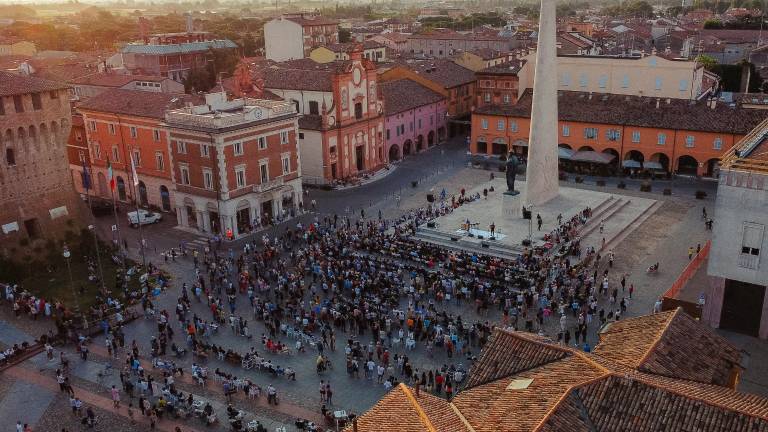 Ad aprire le danze sarà il Concerto all’Alba il 7 giugno, alle prime luci del mattino, in piazza Baracca Ad aprire le danze sarà il Concerto all’Alba il 7 giugno, alle prime luci del mattino, in piazza Baracca