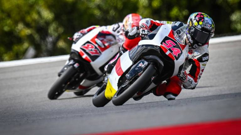 Moto3, pole di Sasaki, il Sic 58 in quarta fila Moto3, pole di Sasaki, il Sic 58 in quarta fila