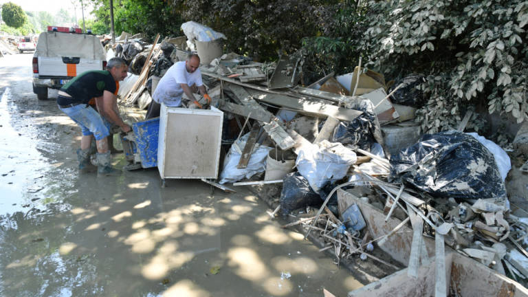 Forlì, Alea e la raccolta rifiuti degli alluvionati Forlì, Alea e la raccolta rifiuti degli alluvionati