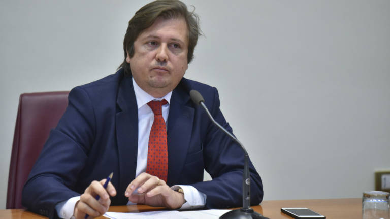Covid Italia, Sileri: Allungare il green pass per chi ha fatto la terza dose e per i guariti Covid Italia, Sileri: Allungare il green pass per chi ha fatto la terza dose e per i guariti