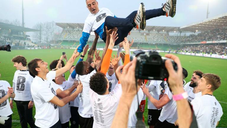 Domenico Toscano in trionfo (foto e video Zanotti) Domenico Toscano in trionfo (foto e video Zanotti)