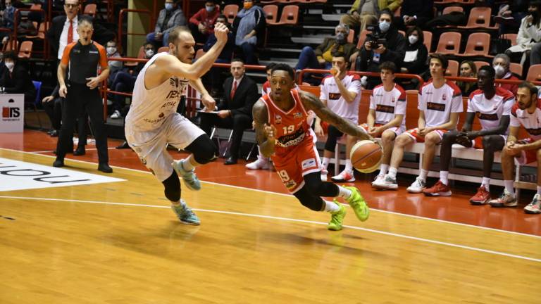 Basket A2, l'Unieuro torna alla vittoria con Nardò (84-77) Basket A2, l'Unieuro torna alla vittoria con Nardò (84-77)