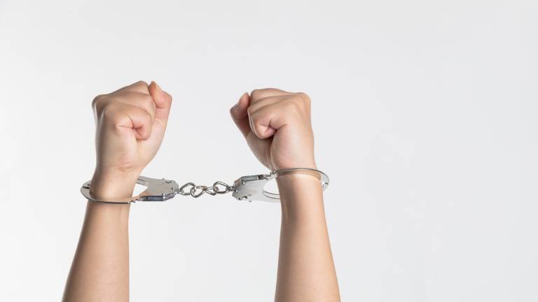 Ravenna, noto pregiudicato ubriaco al volante: arrestato e BMW confiscata Ravenna, noto pregiudicato ubriaco al volante: arrestato e BMW confiscata