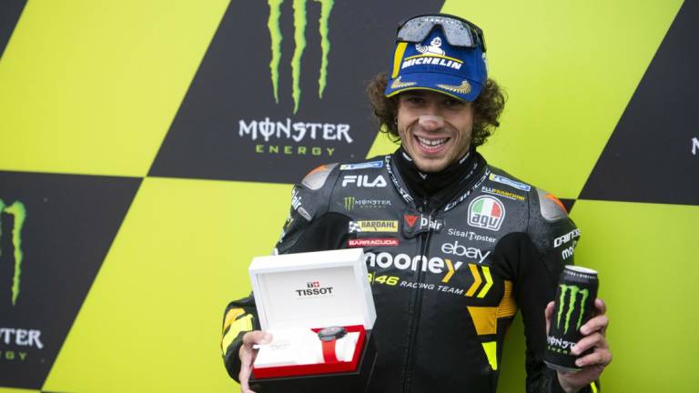 MotoGp: per Bezzecchi secondo posto e pole position, nella Sprint fa festa il Gresini con Alex Marquez MotoGp: per Bezzecchi secondo posto e pole position, nella Sprint fa festa il Gresini con Alex Marquez