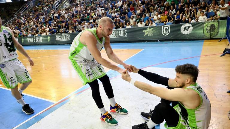 Basket B play-off, Blacks obbligati a vincere contro Rieti: si gioca alle 18 a Faenza Basket B play-off, Blacks obbligati a vincere contro Rieti: si gioca alle 18 a Faenza
