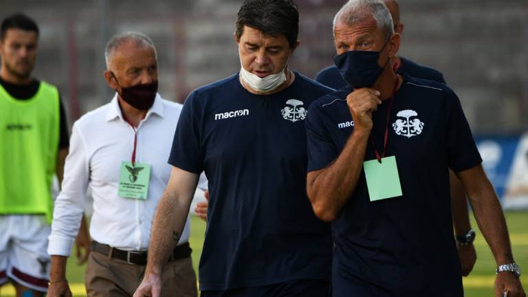 Calcio C, un Ravenna in preda al panico esonera Foschi Calcio C, un Ravenna in preda al panico esonera Foschi