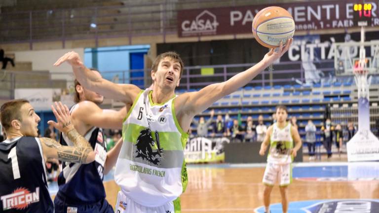 Basket B play-off, Faenza confida nel Pala Cattani in garatre con Ruvo Basket B play-off, Faenza confida nel Pala Cattani in garatre con Ruvo
