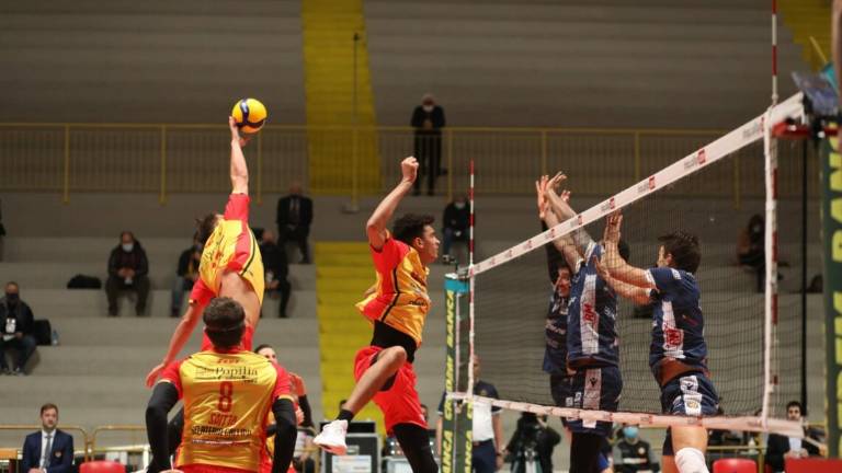 Volley Superlega, la Consar torna a mani vuote dalla Calabria (3-0) Volley Superlega, la Consar torna a mani vuote dalla Calabria (3-0)