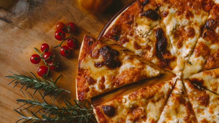 Una pizza per Faenza: giovedì al Rione Verde un gustoso premio ai volontari dalla Scuola Italiana Pizzaioli Una pizza per Faenza: giovedì al Rione Verde un gustoso premio ai volontari dalla Scuola Italiana Pizzaioli