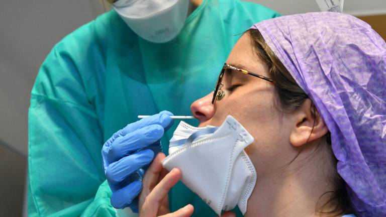 Covid, oltre 5mila nuovi casi, 4600 i guariti, sette i decessi Covid, oltre 5mila nuovi casi, 4600 i guariti, sette i decessi