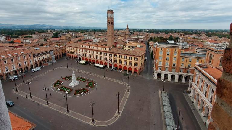 Piazza Saffi a Forlì Piazza Saffi a Forlì
