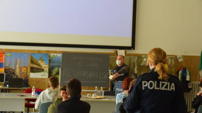Rimini, violenza di genere: la polizia incontra gli studenti Rimini, violenza di genere: la polizia incontra gli studenti