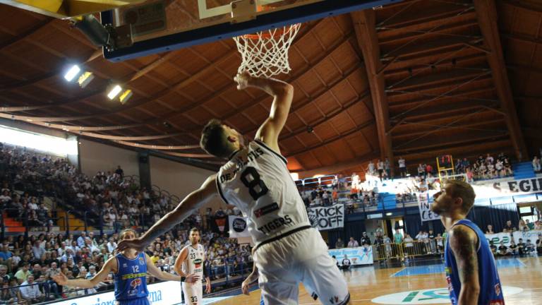 Basket B play-off, Amadori Cesena ko al Carisport: Orzinuovi sul 2-1 Basket B play-off, Amadori Cesena ko al Carisport: Orzinuovi sul 2-1