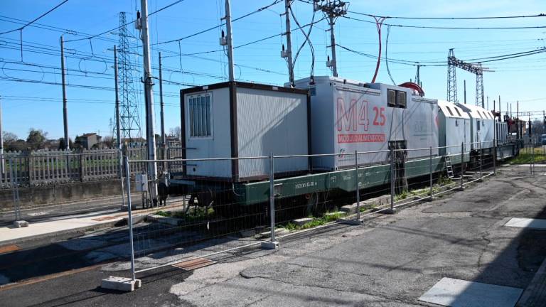 Forlì, ecco la sottostazione elettrica: recupera l’energia generata dalla frenata dei treni - Gallery Forlì, ecco la sottostazione elettrica: recupera l’energia generata dalla frenata dei treni - Gallery