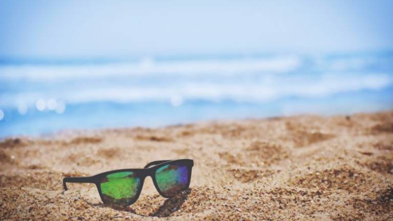 Coronavirus, a Cervia i bagnini chiudono la spiaggia. Non venite fino al 2 aprile Coronavirus, a Cervia i bagnini chiudono la spiaggia. Non venite fino al 2 aprile
