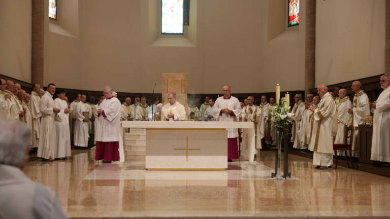 San Giovanni: a Cesena l'eremita di Sant'Alberico ha preso i voti in Duomo San Giovanni: a Cesena l'eremita di Sant'Alberico ha preso i voti in Duomo