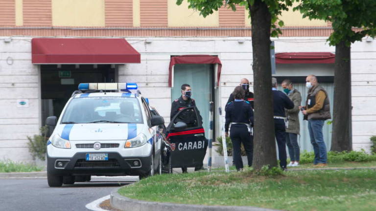 Giovane rapinato in strada a Ravenna con pistola. In fuga il gruppo Giovane rapinato in strada a Ravenna con pistola. In fuga il gruppo