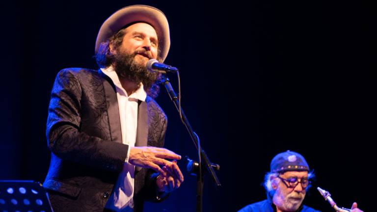 Capossela, che calore a Cesenatico! Capossela, che calore a Cesenatico!