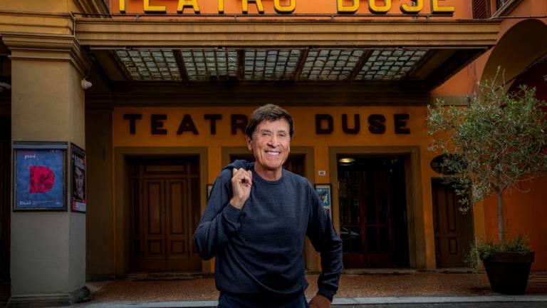 Morandi torna a cantare al Duse di Bologna Morandi torna a cantare al Duse di Bologna