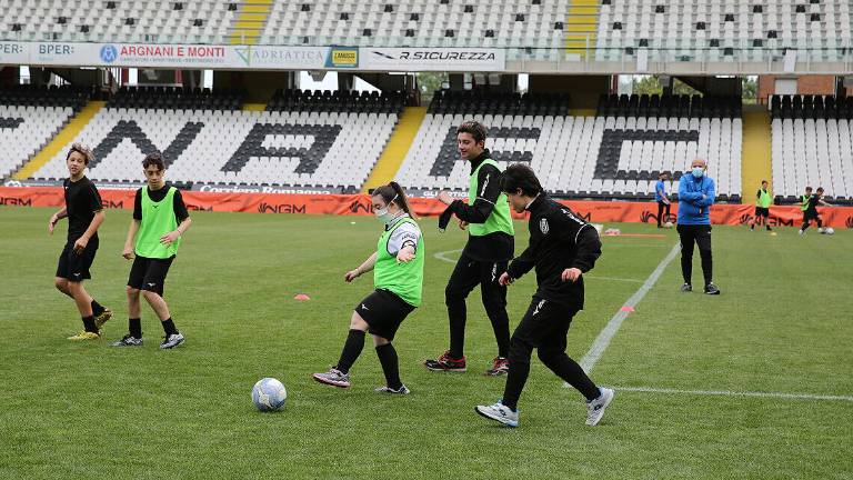 Calcio, a Cesena torna Per un calcio integrato Calcio, a Cesena torna Per un calcio integrato