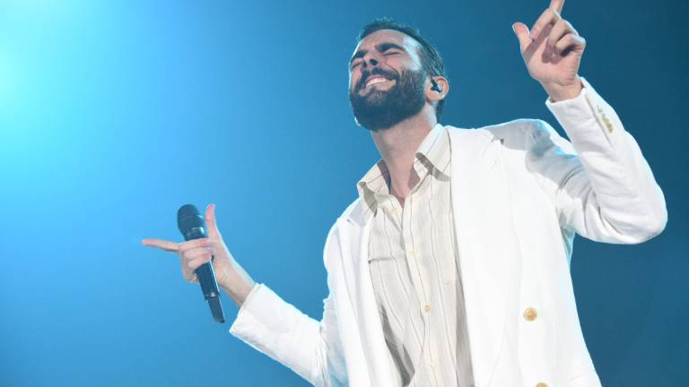 Marco Mengoni a Rimini, grande show Atlantico Marco Mengoni a Rimini, grande show Atlantico