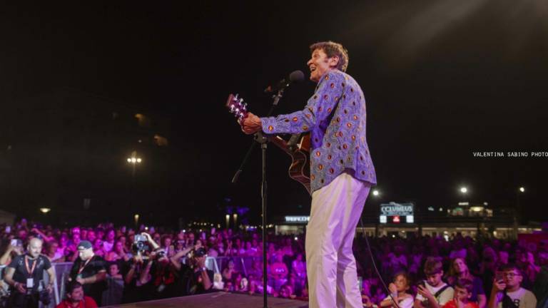 Riccione, un boato gigante per Gianni Morandi - Gallery Riccione, un boato gigante per Gianni Morandi - Gallery