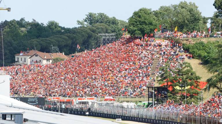 Formula Uno, il Governo tifa Imola: stanziati 5 milioni per ogni Gran Premio in Italia fino al 2032. Salvini: “Manifestazione iconica” Formula Uno, il Governo tifa Imola: stanziati 5 milioni per ogni Gran Premio in Italia fino al 2032. Salvini: “Manifestazione iconica”