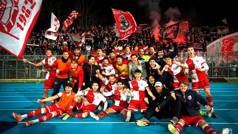 La festa grande del Rimini dopo aver ottenuto la qualificazione alla finale di coppa Italia di serie C La festa grande del Rimini dopo aver ottenuto la qualificazione alla finale di coppa Italia di serie C