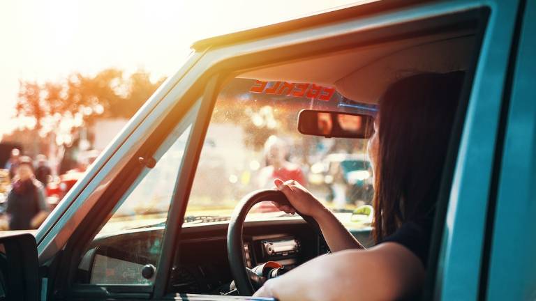 Forlì, mette una targa polacca per girare su un'auto confiscata: donna denunciata Forlì, mette una targa polacca per girare su un'auto confiscata: donna denunciata