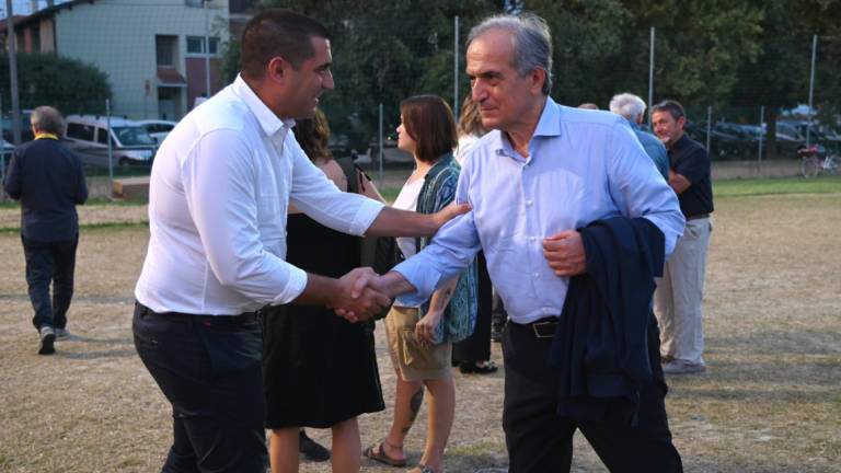 Alluvione, il sindaco di Forlì Zattini: Se non arrivano i fondi, pronto a manifestare con la fascia tricolore - Gallery Alluvione, il sindaco di Forlì Zattini: Se non arrivano i fondi, pronto a manifestare con la fascia tricolore - Gallery