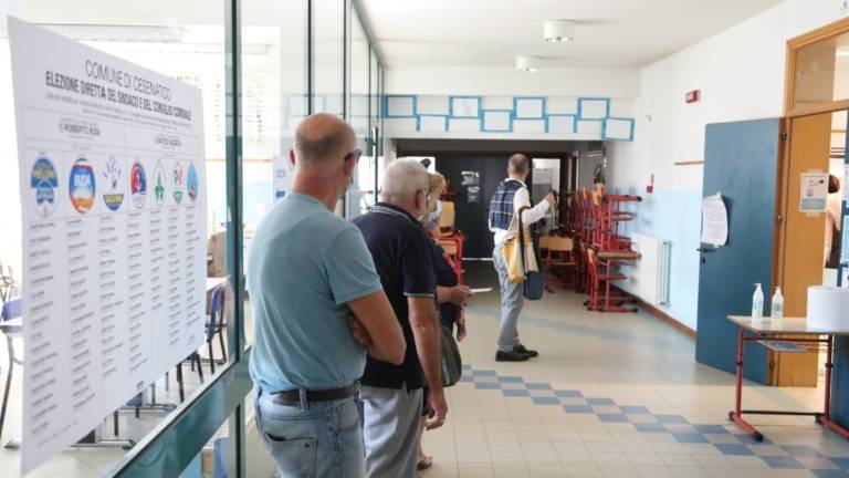 Elezioni, a Cesenatico affluenza in calo: ha votato solo il 57,7% Elezioni, a Cesenatico affluenza in calo: ha votato solo il 57,7%