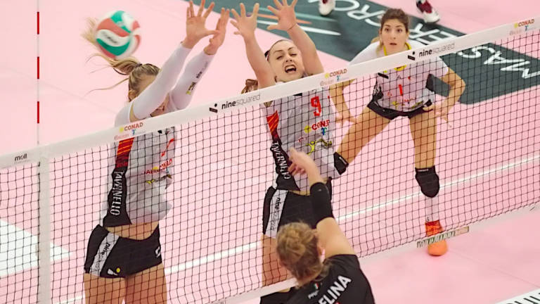 Volley A2 donne, Teodora sconfitta al tie-break da Busto (2-3) Volley A2 donne, Teodora sconfitta al tie-break da Busto (2-3)