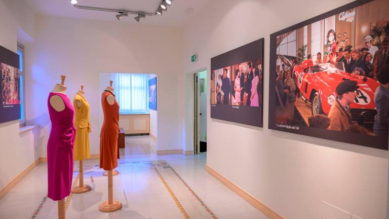 Riccione, inaugurata la mostra “Il Paradiso delle Signore” con gli attori della serie tv Riccione, inaugurata la mostra “Il Paradiso delle Signore” con gli attori della serie tv