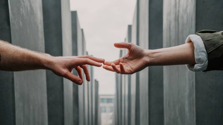 Il Covid ha aumentato ansia e depressione: nasce la teleterapia Il Covid ha aumentato ansia e depressione: nasce la teleterapia