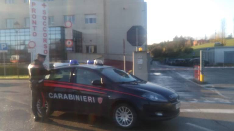 Imola, vuole la pillola e aggredisce medici e carabinieri. Arrestato Imola, vuole la pillola e aggredisce medici e carabinieri. Arrestato