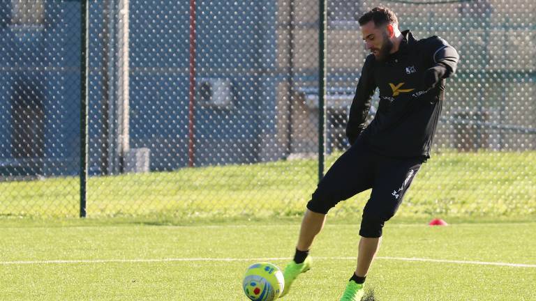 Calcio, Zampano ha firmato per il Cesena. Avrà il numero 27 Calcio, Zampano ha firmato per il Cesena. Avrà il numero 27