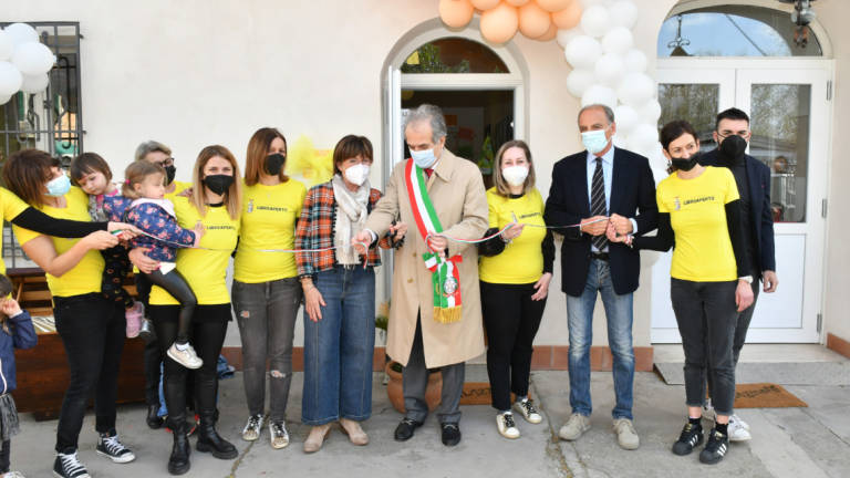 Forlì. Libroaperto, 8 mamme si inventano una biblioteca da 1.000 libri Forlì. Libroaperto, 8 mamme si inventano una biblioteca da 1.000 libri