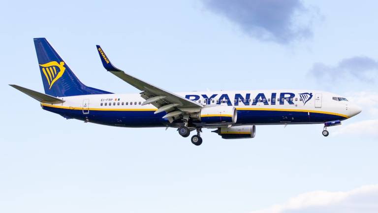 C'è un medico a bordo? Anestesista cervese salva una donna sul volo Bologna-Tenerife C'è un medico a bordo? Anestesista cervese salva una donna sul volo Bologna-Tenerife