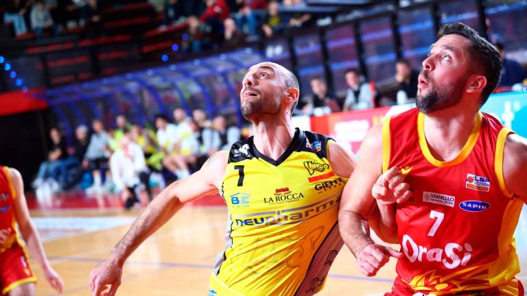 Basket B, Bernardi felice: “L’OraSì era pronta”. Regazzi: “La Virtus ha subìto ed è colpa mia” Basket B, Bernardi felice: “L’OraSì era pronta”. Regazzi: “La Virtus ha subìto ed è colpa mia”