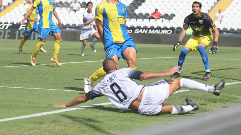 Calcio C a Cesena l'erba del Manuzzi potrebbe tendere al giallo: ecco perché Calcio C a Cesena l'erba del Manuzzi potrebbe tendere al giallo: ecco perché