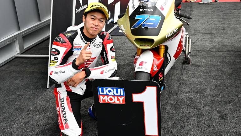 Moto2: Ogura profeta in patria, Zaccone e Antonelli out Moto2: Ogura profeta in patria, Zaccone e Antonelli out