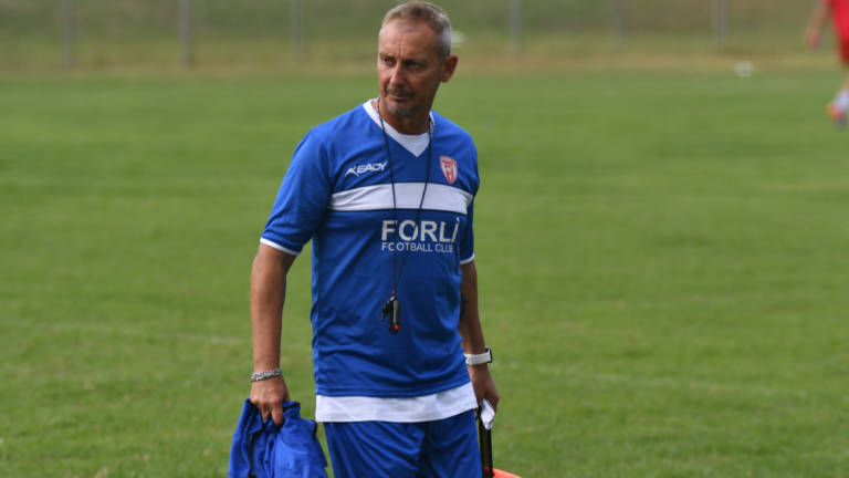 Calcio D, clamoroso a Forlì: esonerato Martini. Il nuovo tecnico è Mauro Antonioli: ha già guidato il primo allenamento Calcio D, clamoroso a Forlì: esonerato Martini. Il nuovo tecnico è Mauro Antonioli: ha già guidato il primo allenamento