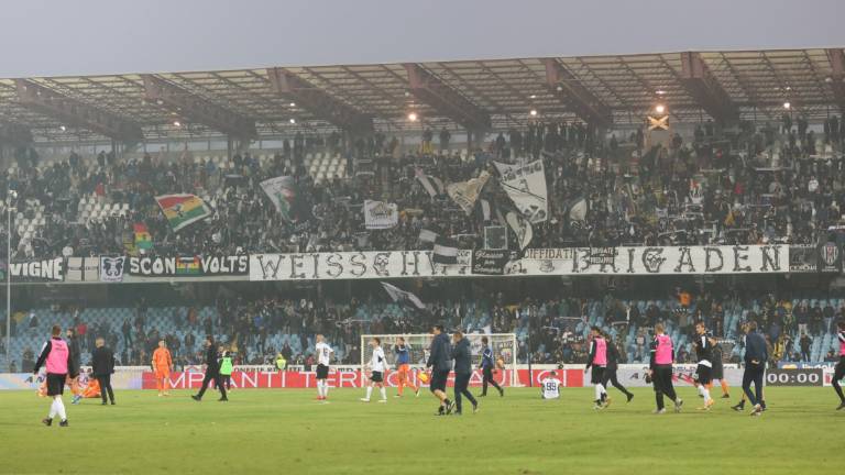 Calcio C, Reggiana-Cesena: 716 tifosi bianconeri hanno già il biglietto Calcio C, Reggiana-Cesena: 716 tifosi bianconeri hanno già il biglietto